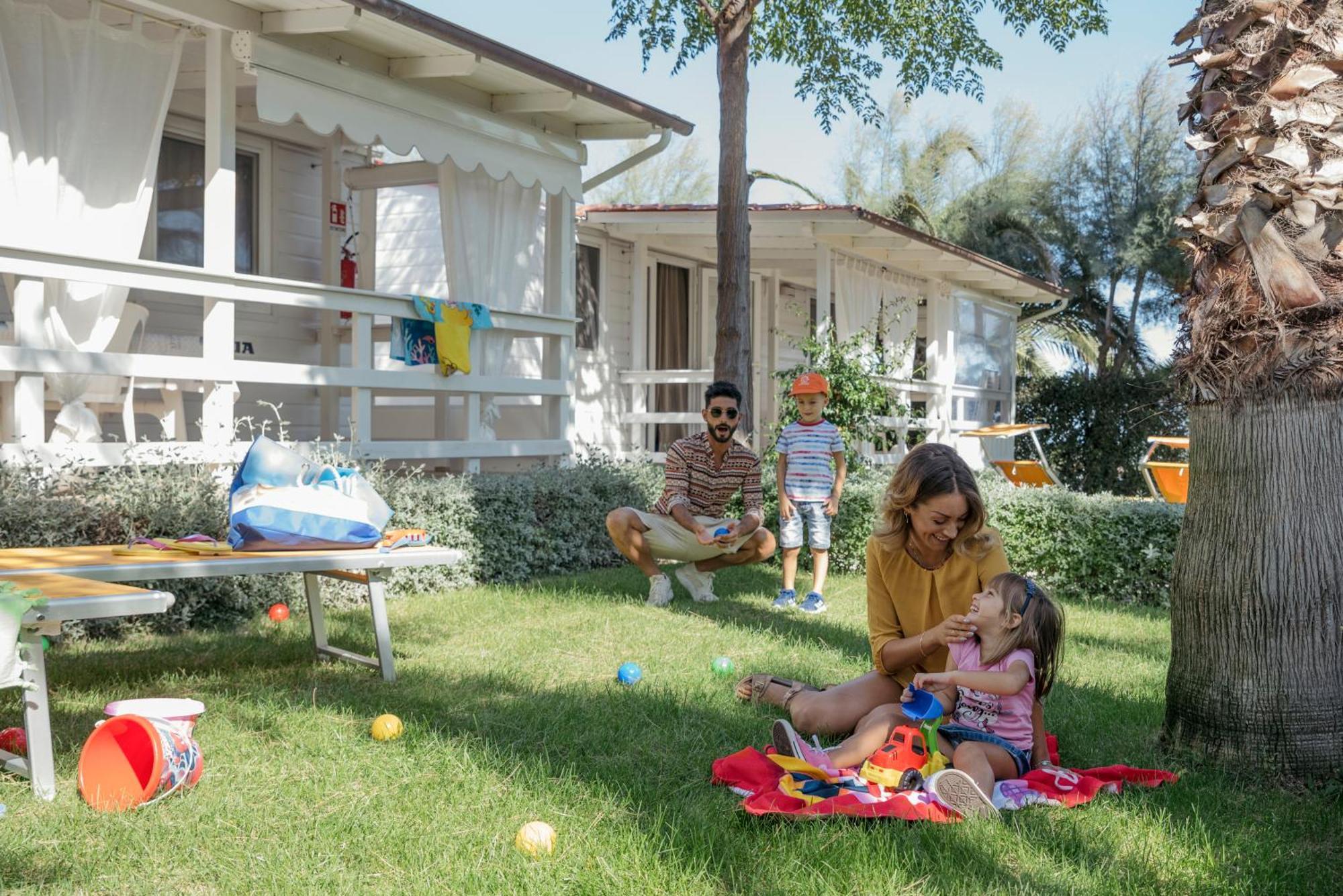 Camping Villaggio Calypso 쿠프라마리티마 외부 사진